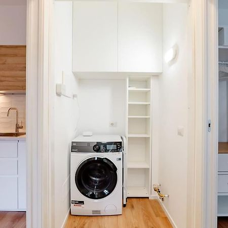 Luxury 1 Bedroom Apartment, Close To San Siro, Fiera And 10 Min Metro To Duomo Milan Exterior photo