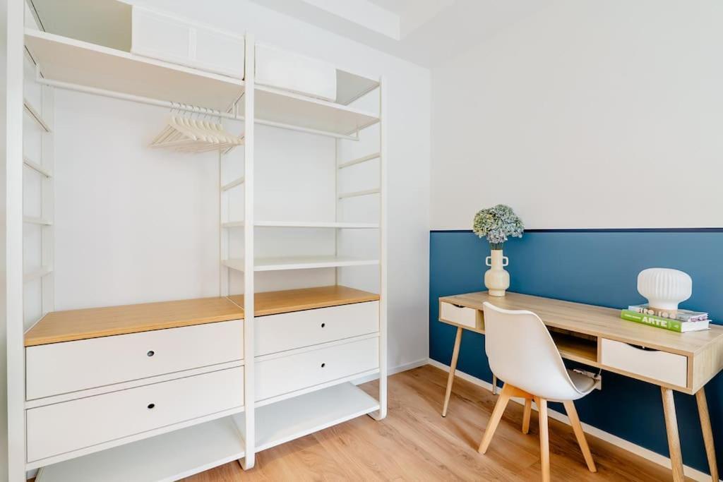Luxury 1 Bedroom Apartment, Close To San Siro, Fiera And 10 Min Metro To Duomo Milan Exterior photo