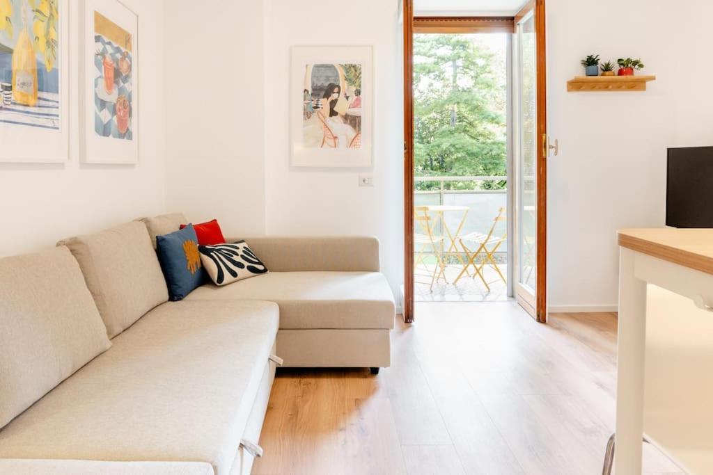 Luxury 1 Bedroom Apartment, Close To San Siro, Fiera And 10 Min Metro To Duomo Milan Exterior photo